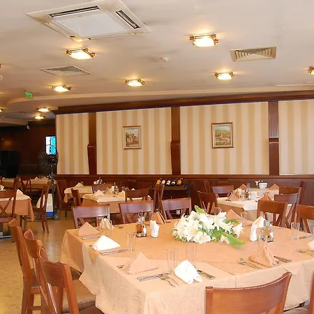 Nadejda Hotell