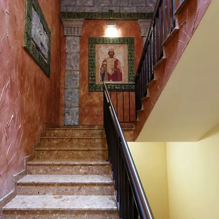 Hotell Nadejda