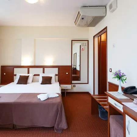 Hotell Nadejda