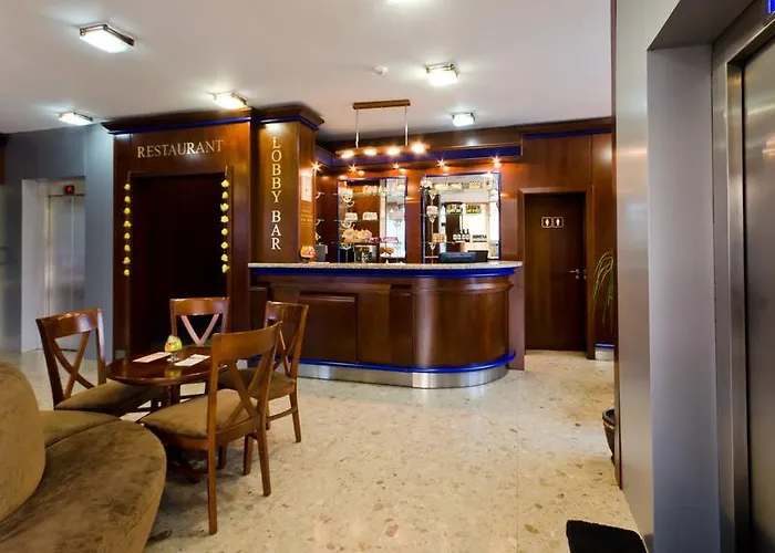 Hotel Nadejda 3*